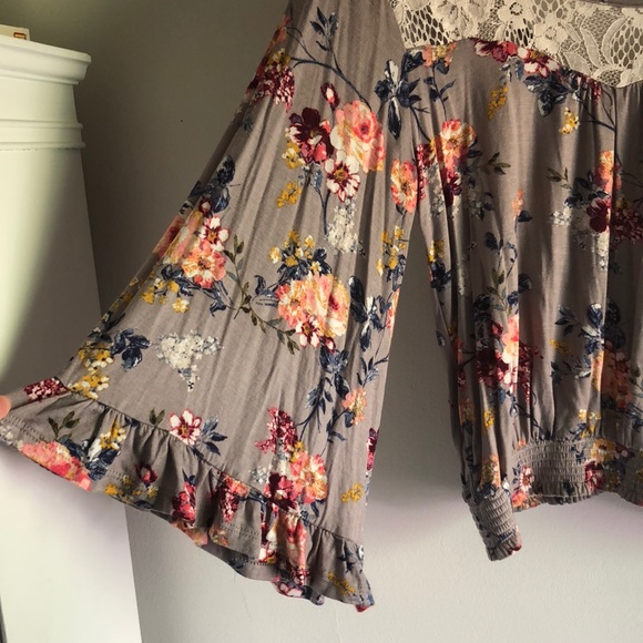 Floral Peasant Top - Picture 4 of 5